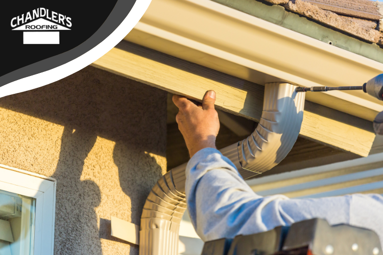 Professional San Pedro roofing contractor performing safe roof and gutter maintenance.